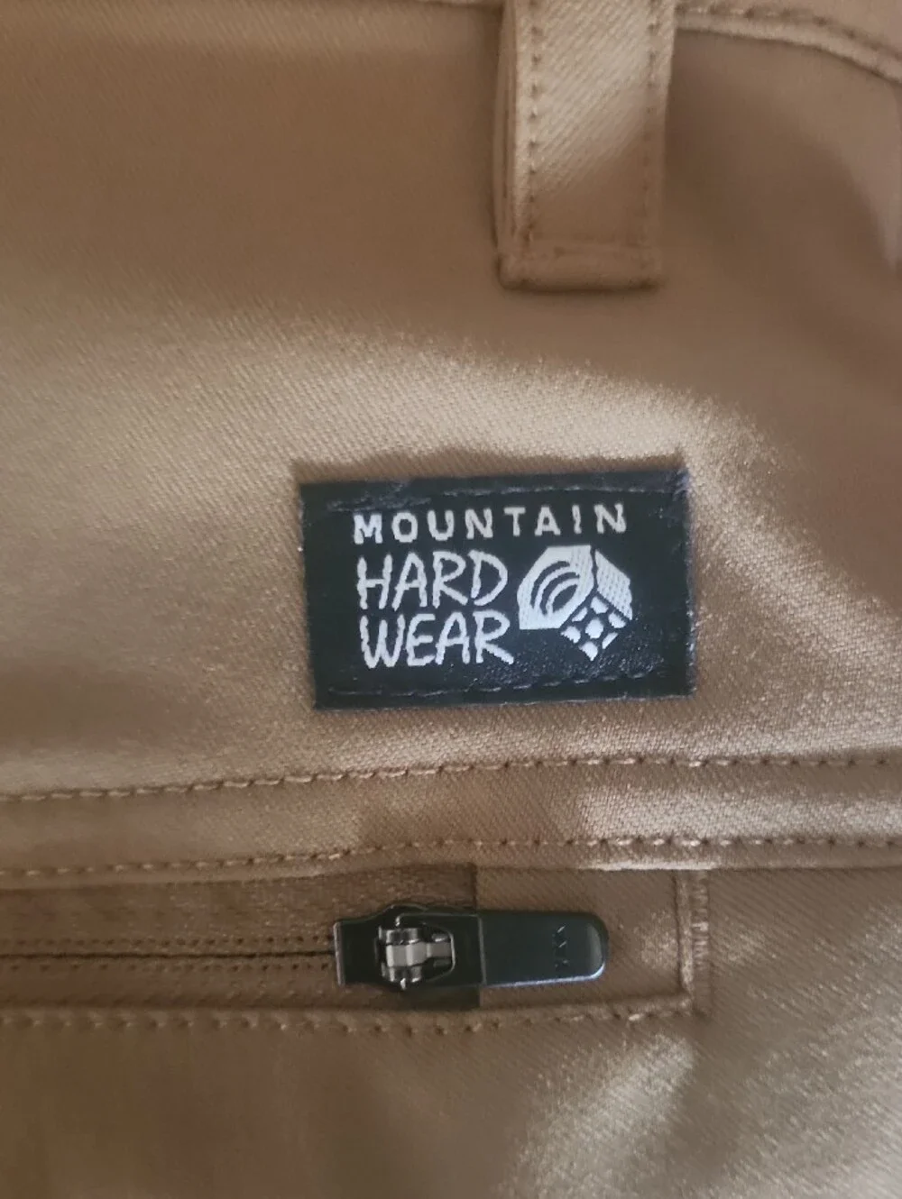 Mountain Hardwear Men's Hybrid Shorts in Brown Size 31/11 Khaki Shorts